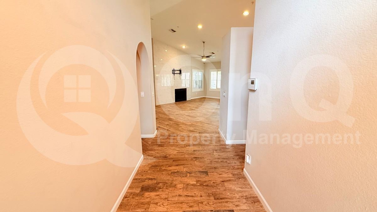 9140 E Siesta Ln - Photo 3 of 23