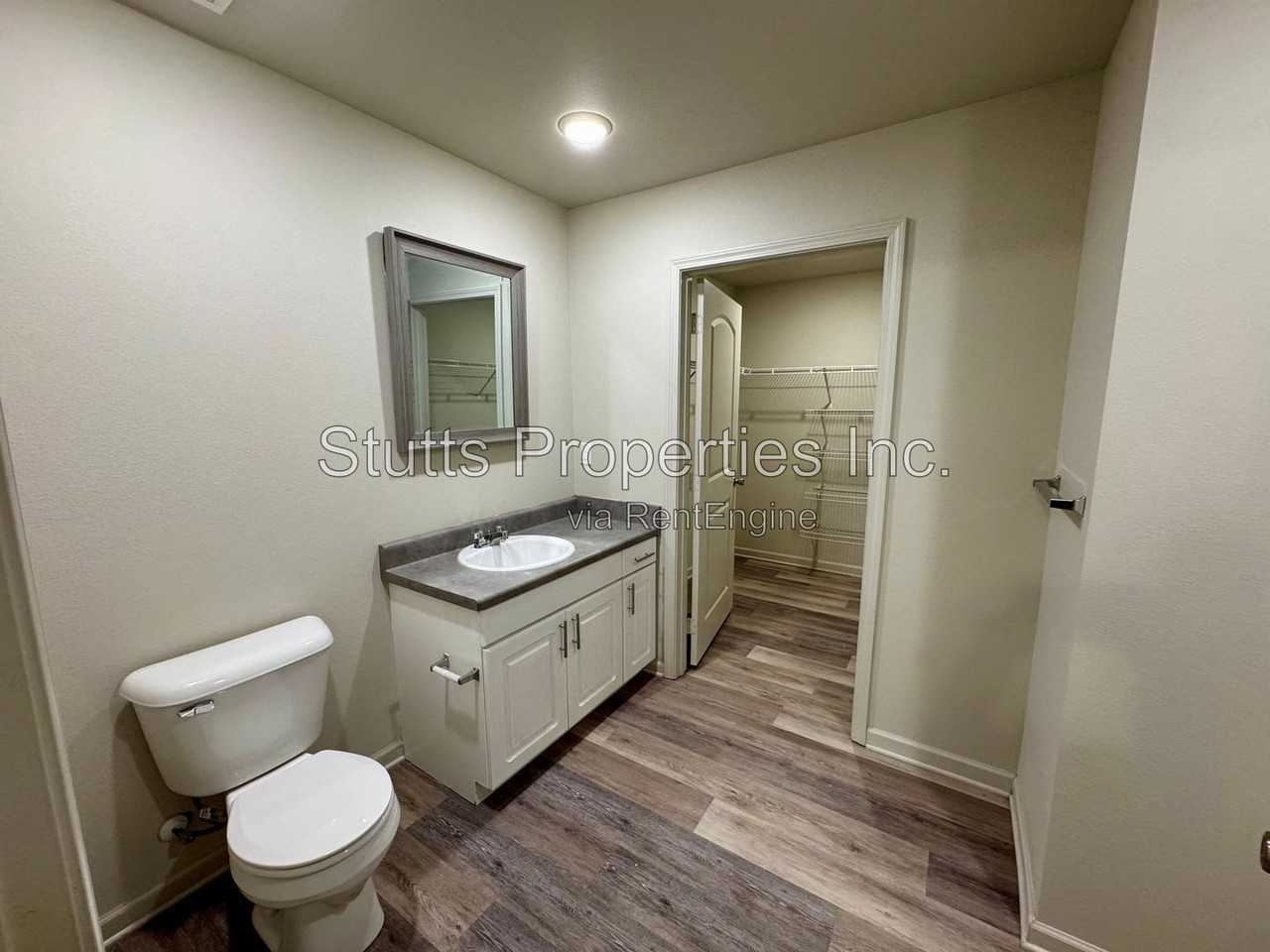 201 Spindle Ct #101 - Photo 3 of 7