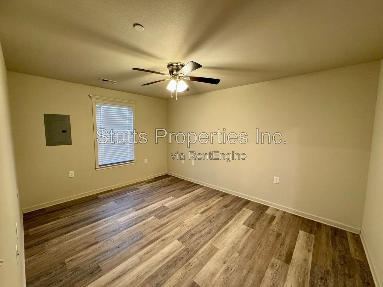 201 Spindle Ct #101 - Photo 4 of 7