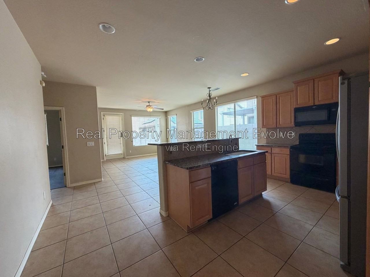 5640 W Kowalsky Ln - Photo 6 of 28