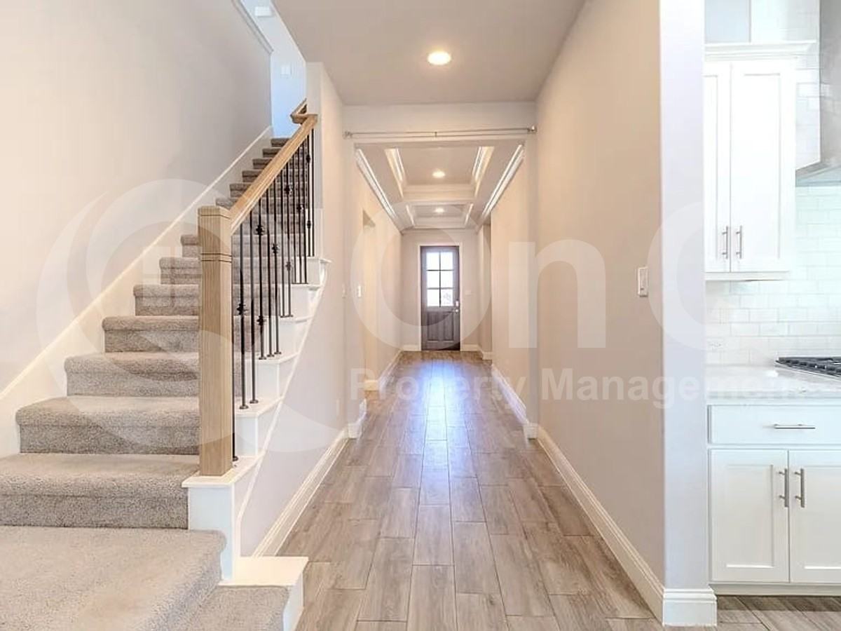 3215 Mattie Grey Ln - Photo 6 of 34