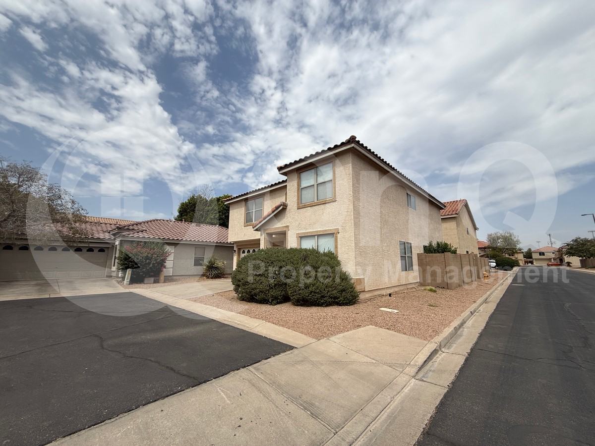 422 W Redwood Dr - Photo 2 of 27