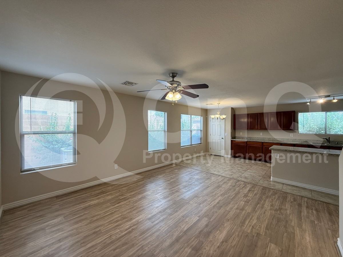 422 W Redwood Dr - Photo 6 of 27