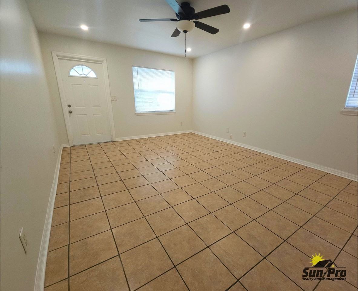715 Georgia St #1 - Photo 4 of 16