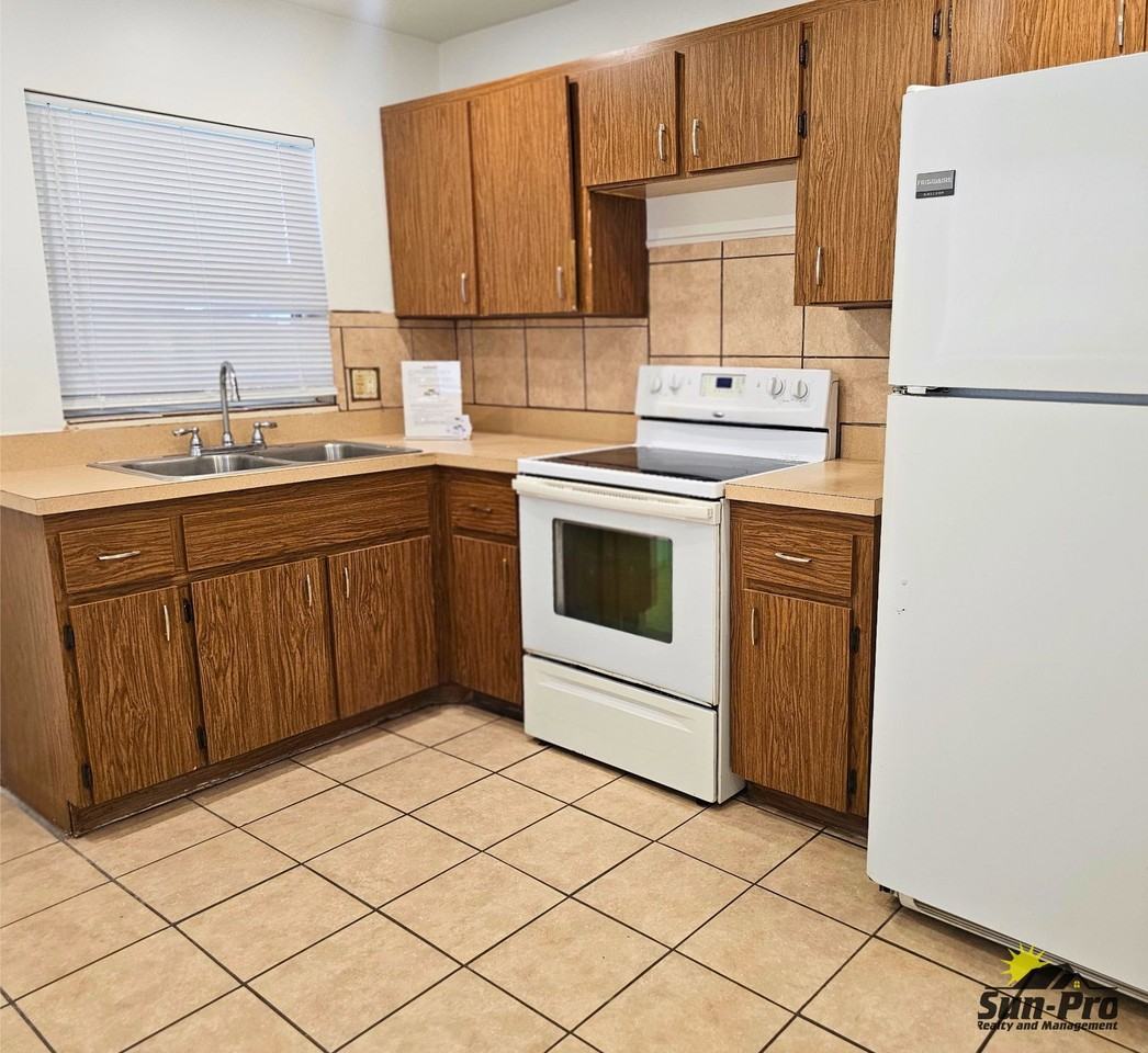 715 Georgia St #1 - Photo 6 of 16