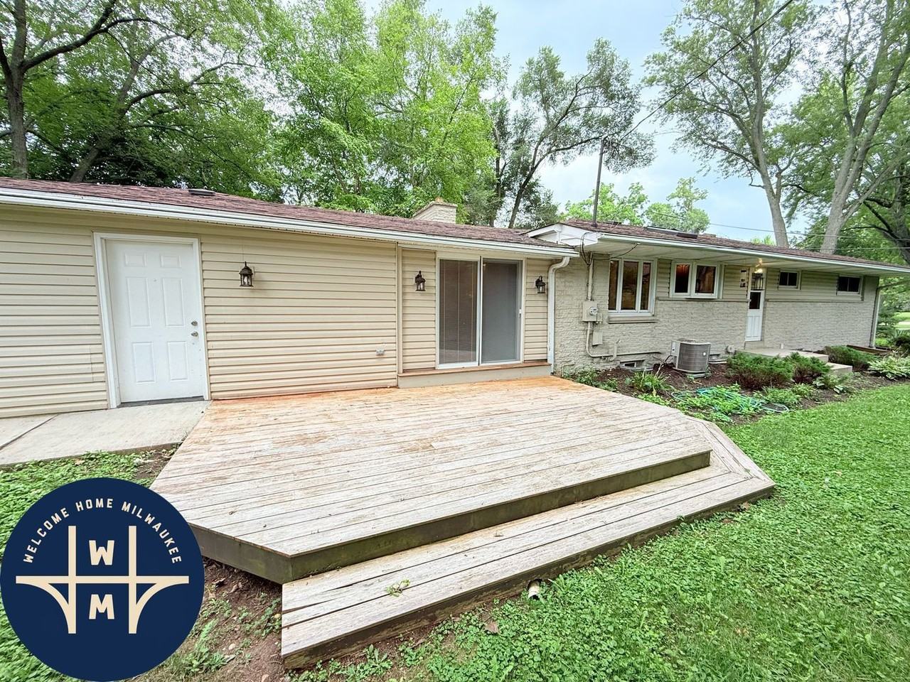 12400 Elmhurst Pkwy - Photo 3 of 28