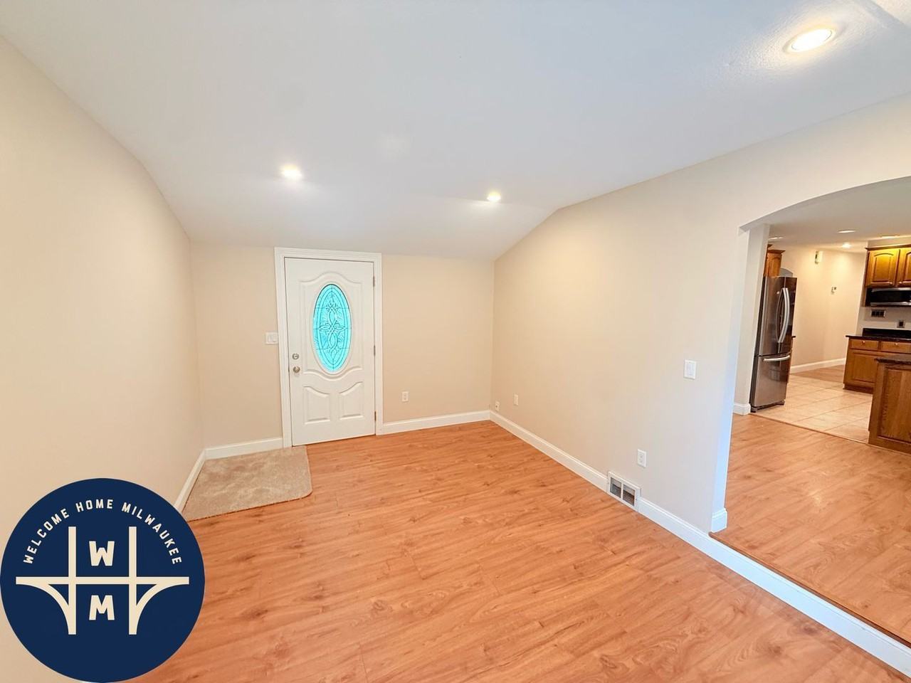 12400 Elmhurst Pkwy - Photo 4 of 28