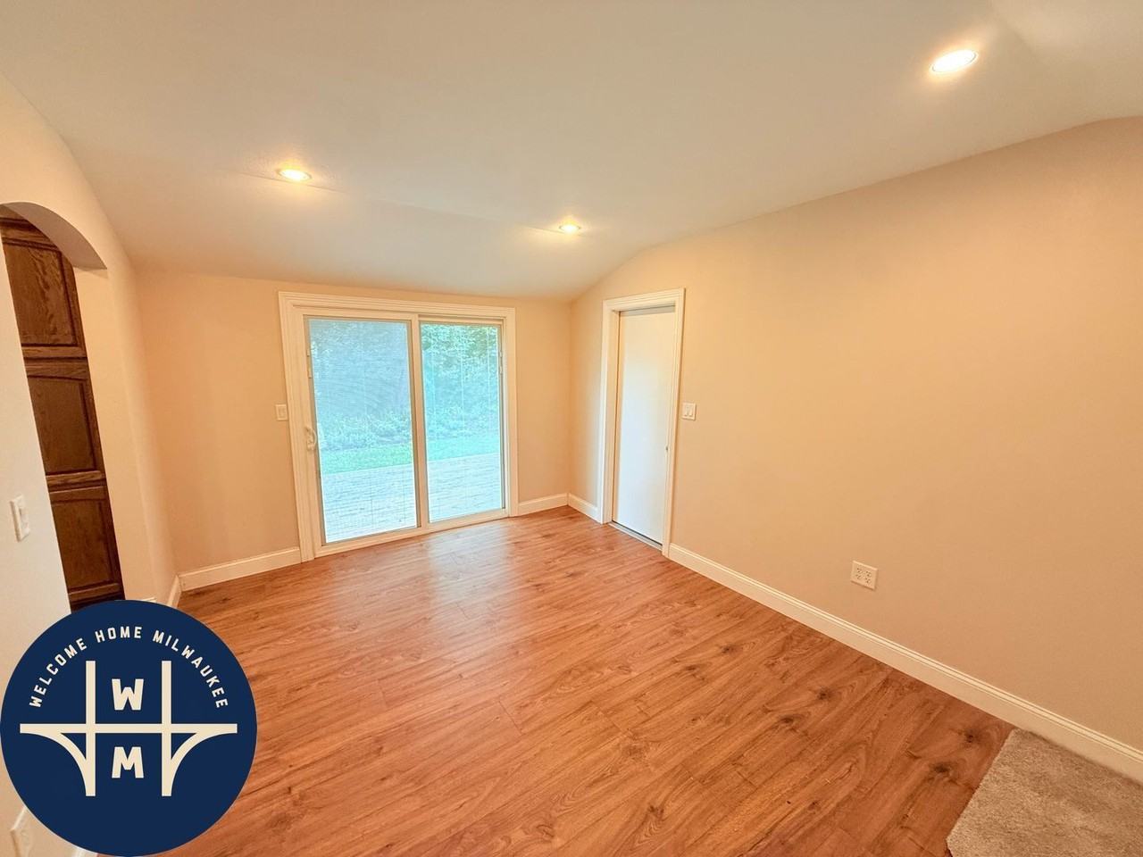 12400 Elmhurst Pkwy - Photo 5 of 28