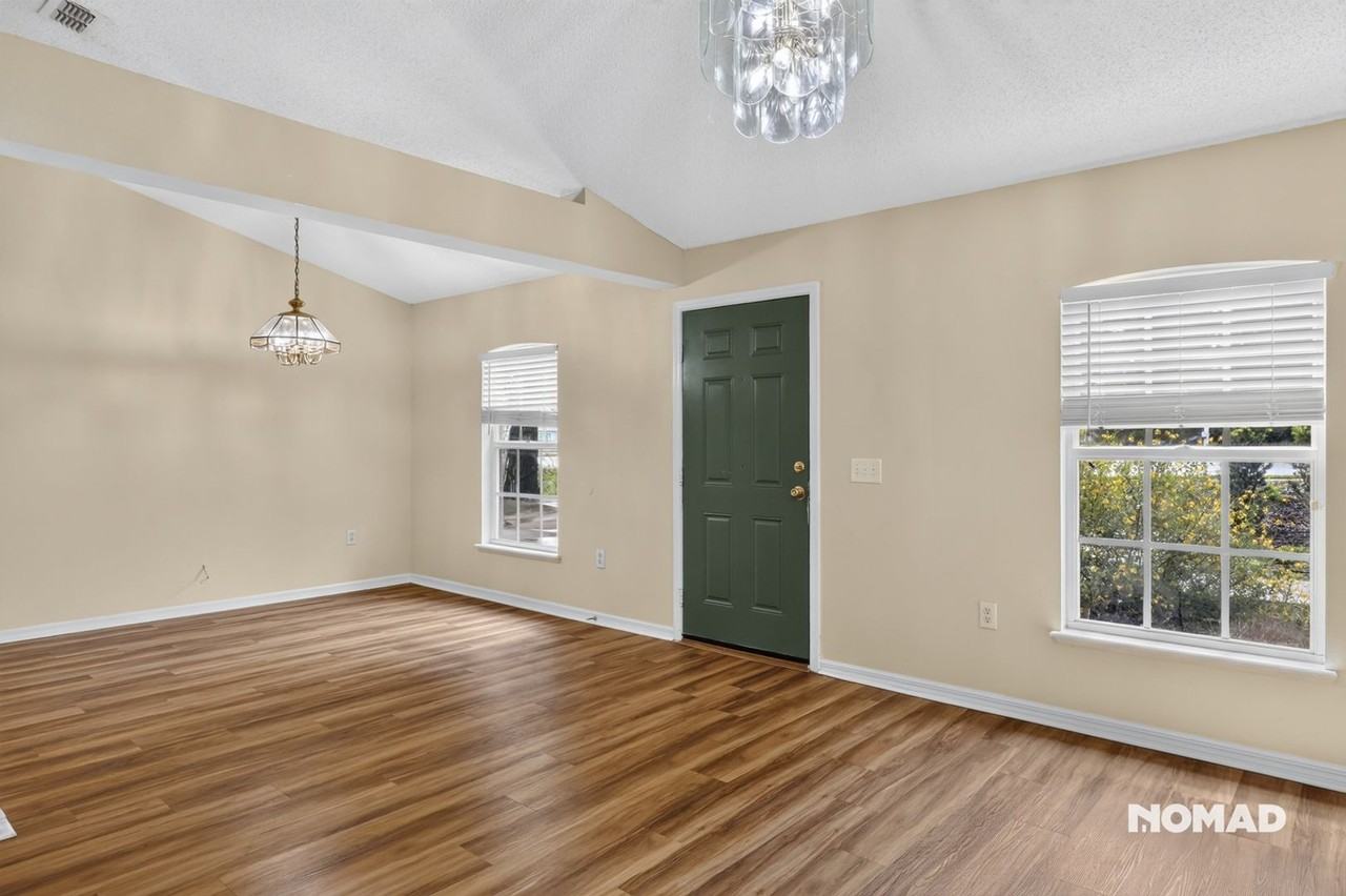 14169 Spring Hill Dr - Photo 6 of 38