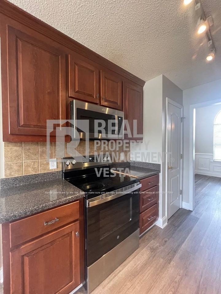 313 Canterfield Dr - Photo 5 of 20