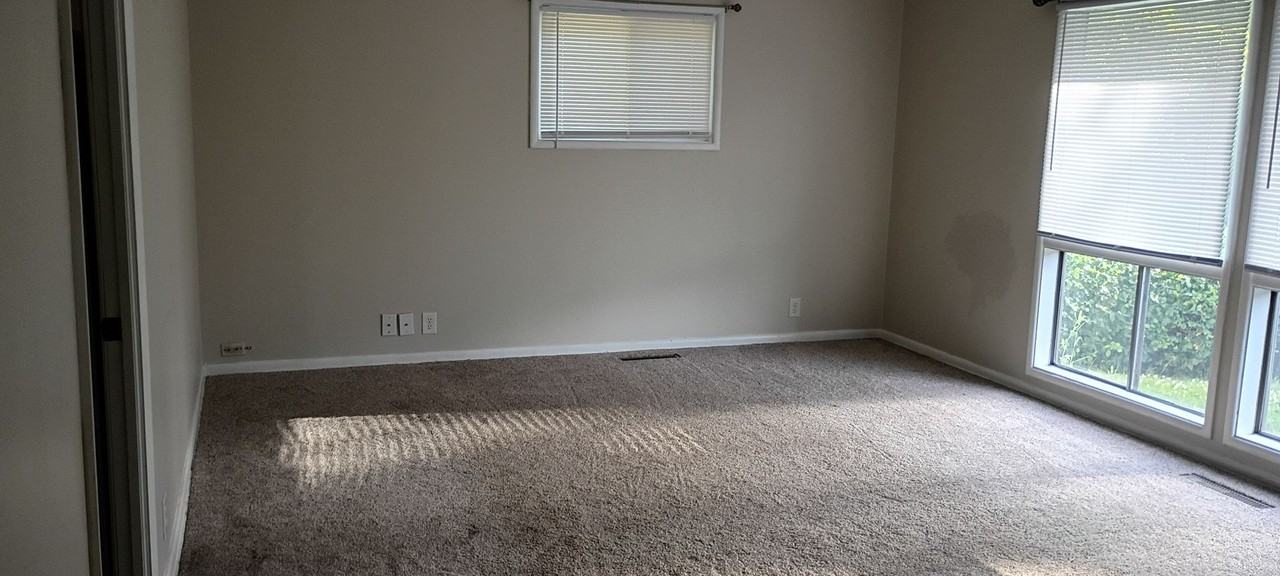 702 Saratoga Ave - Photo 2 of 15