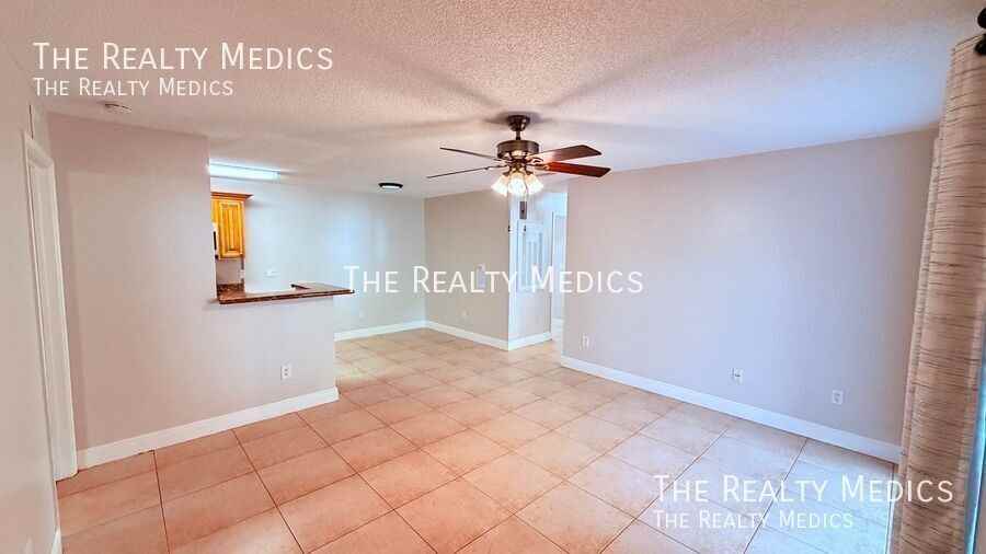 712 Secret Harbor Ln #100 - Photo 7 of 32