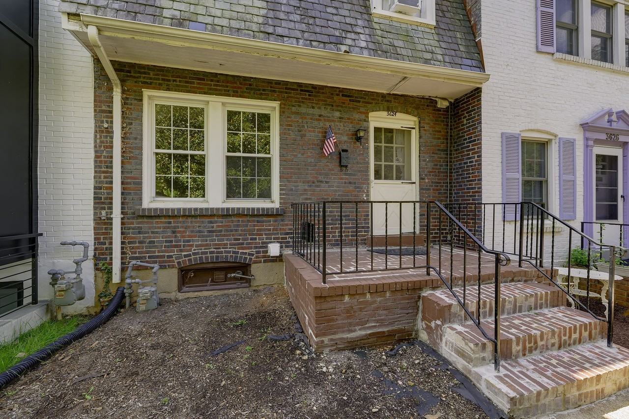 3624 S St Nw ##Nw - Photo 3 of 47