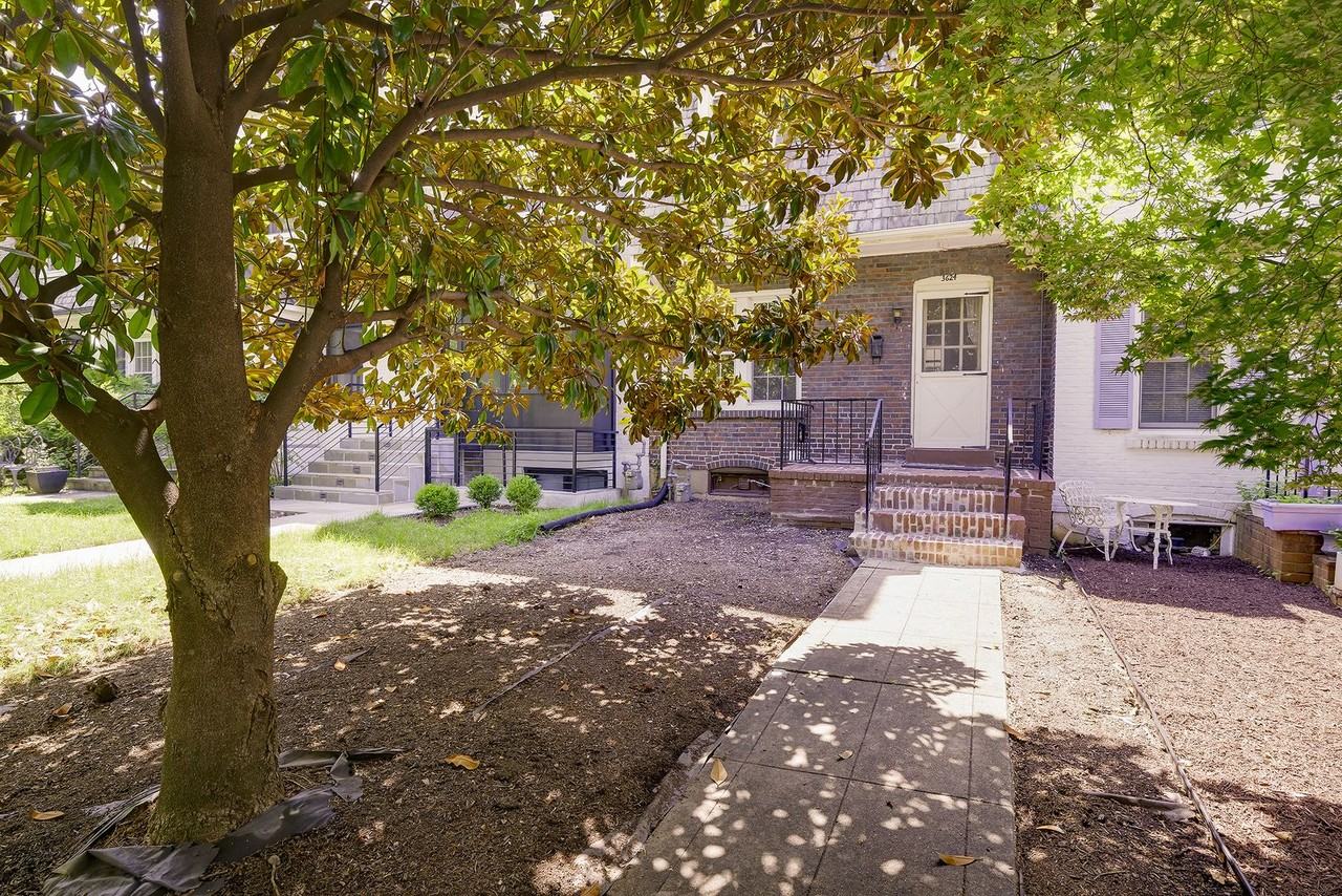 3624 S St Nw ##Nw - Photo 4 of 47