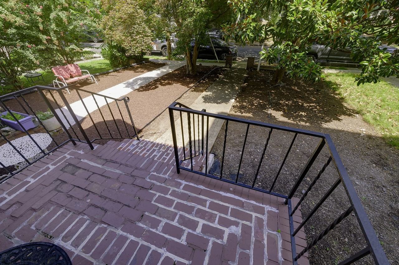 3624 S St Nw ##Nw - Photo 6 of 47