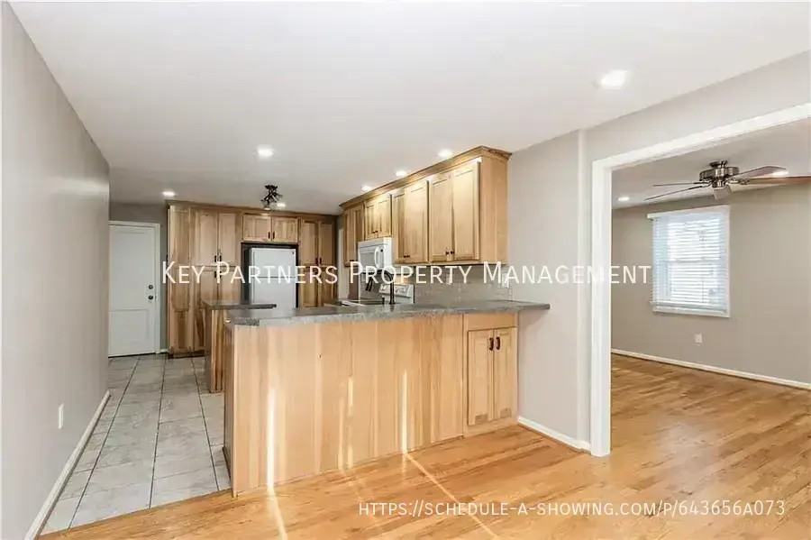 4931 W 72nd Ter - Photo 5 of 21