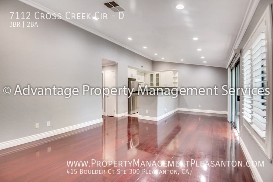7112 Cross Creek Cir #D - Photo 2 of 20