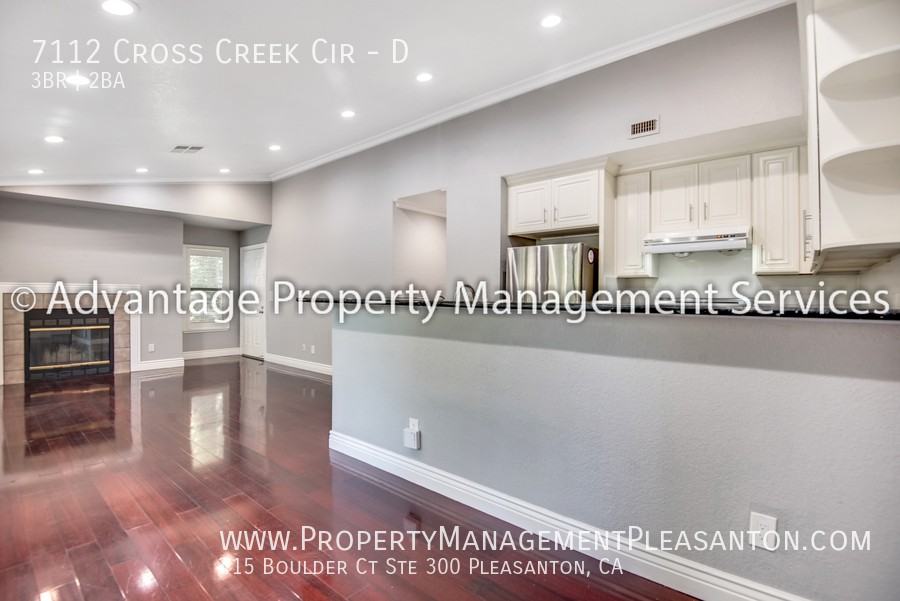 7112 Cross Creek Cir #D - Photo 4 of 20