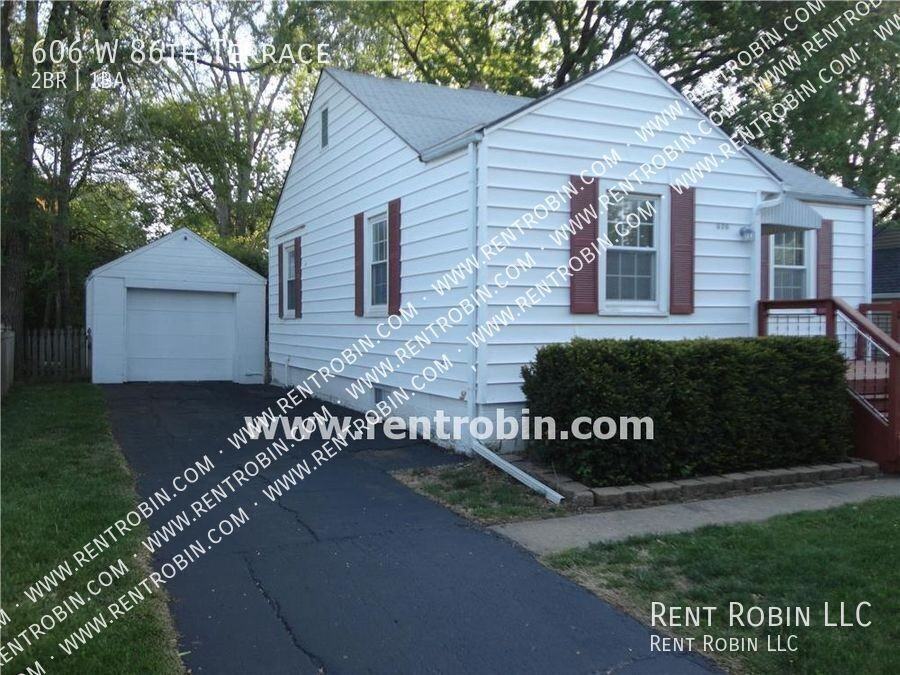 606 W 86th Ter - Photo 2 of 17