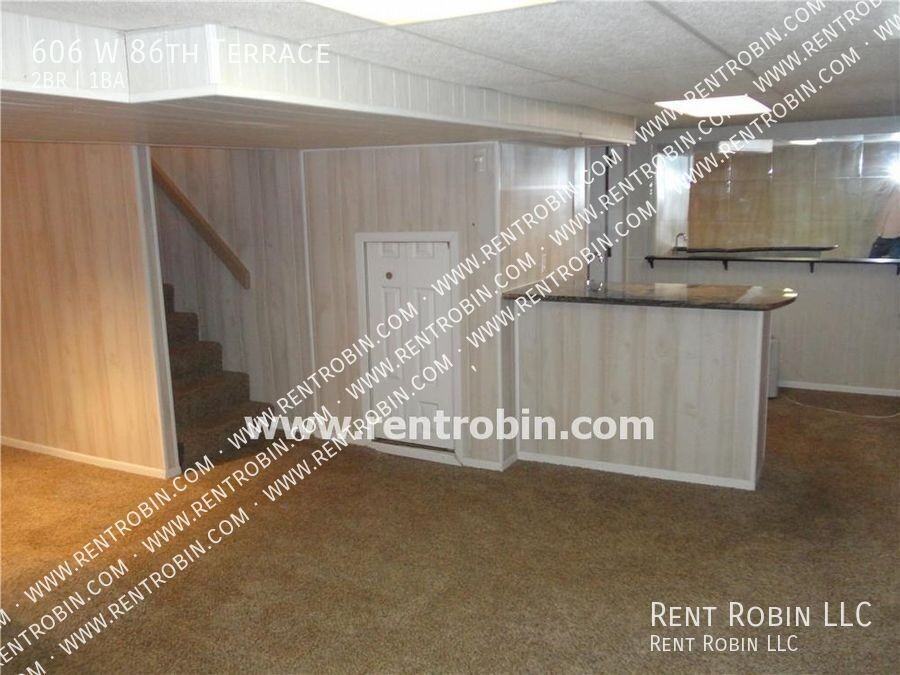 606 W 86th Ter - Photo 6 of 17