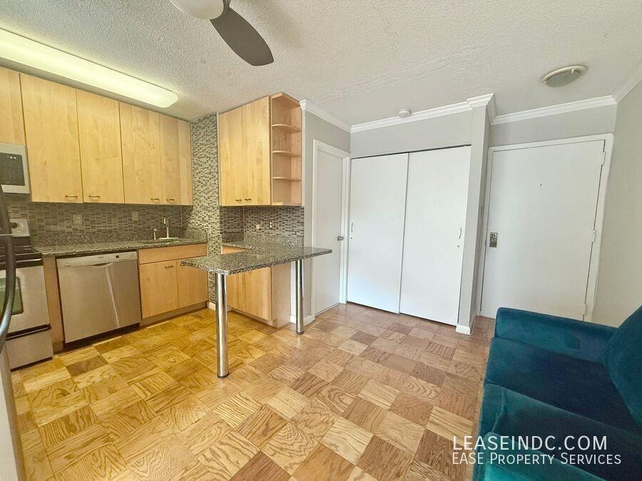 1816 New Hampshire Ave Nw #202 - Photo 5 of 17