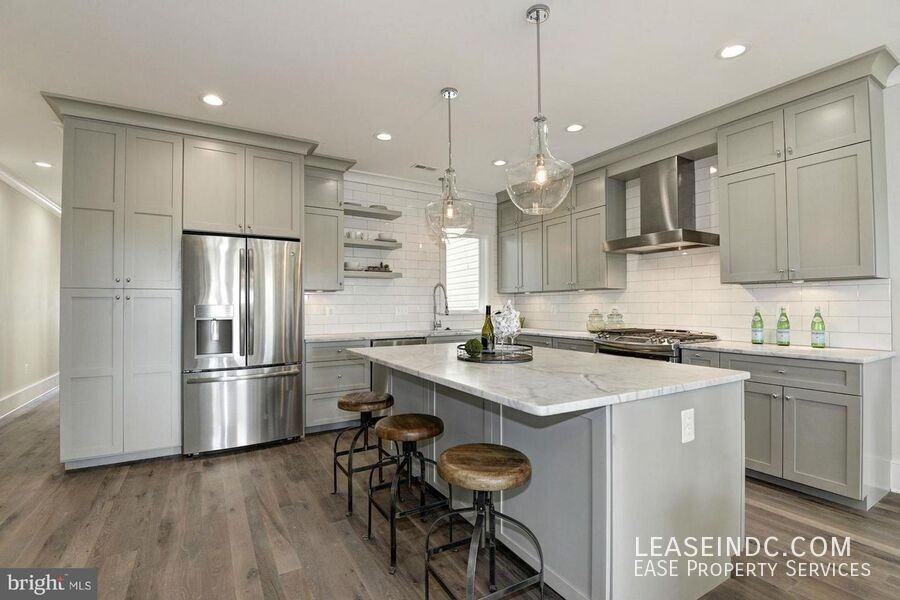 1232 I St Ne #2 - Photo 5 of 26