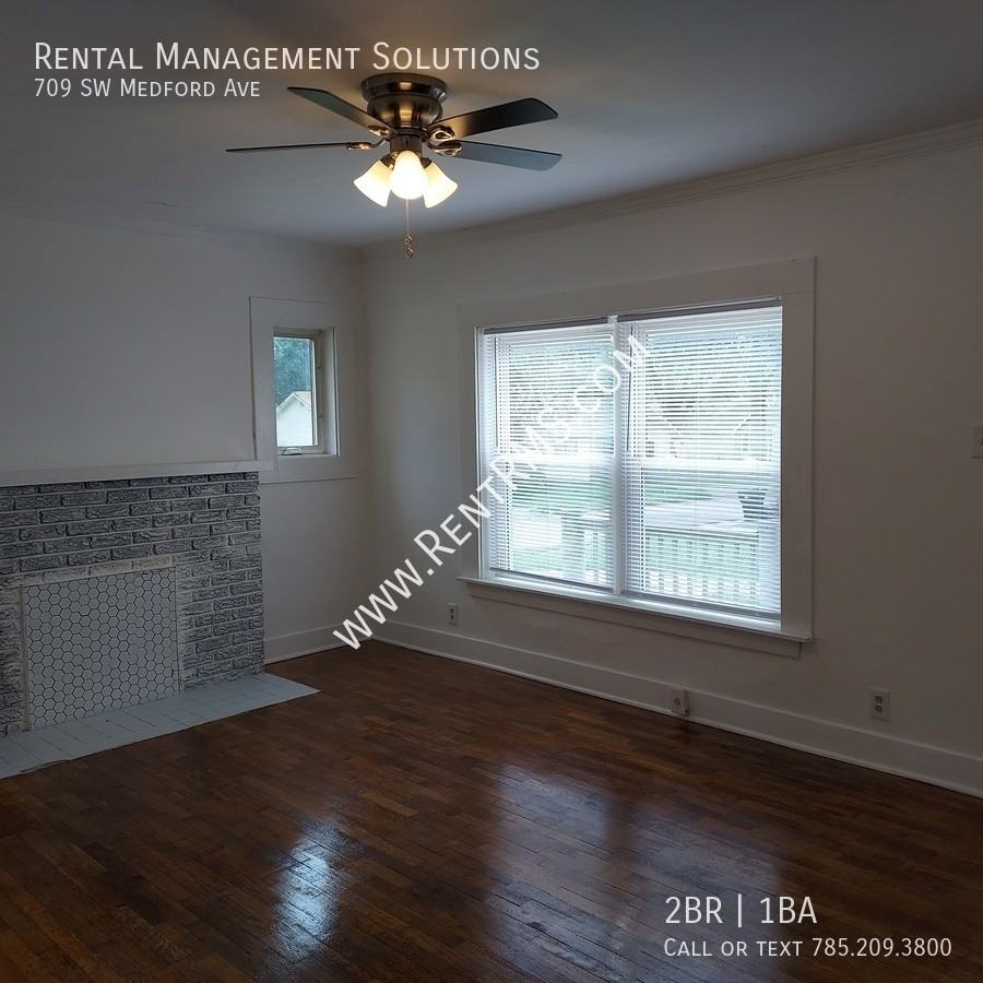 709 Sw Medford Ave - Photo 4 of 22