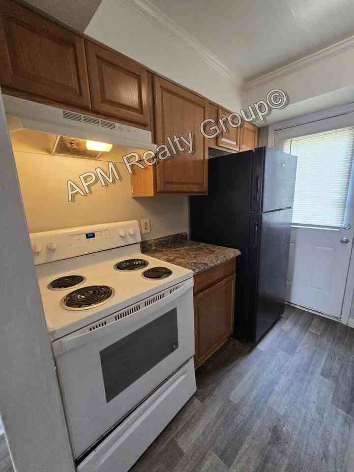 320 320 South Beltline 27 B - Photo 5 of 12