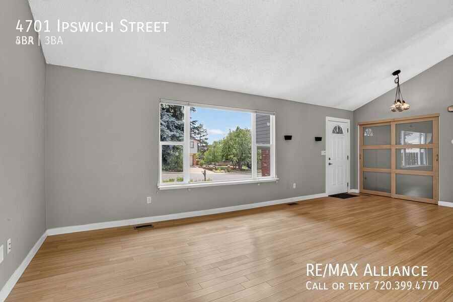 4701 Ipswich St - Photo 4 of 30