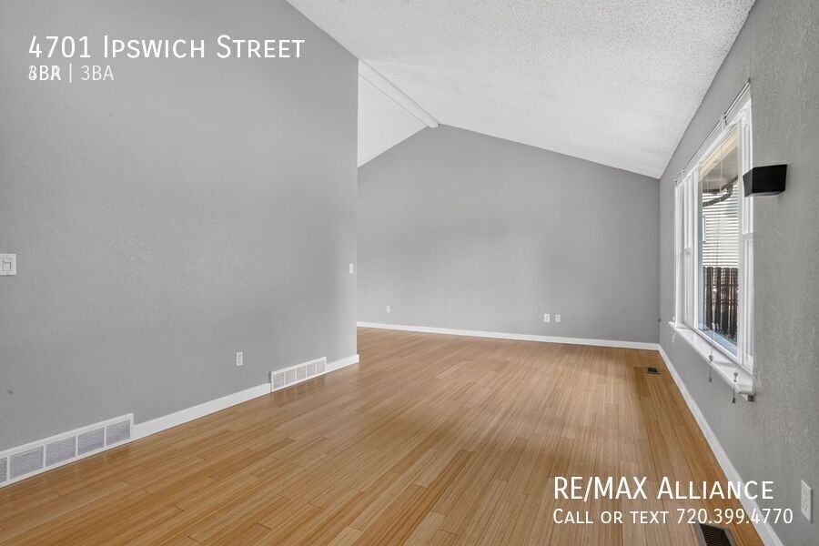 4701 Ipswich St - Photo 5 of 30