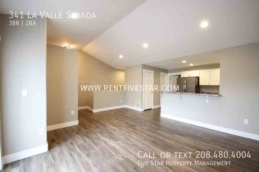 341 La Valle Strada - Photo 3 of 16