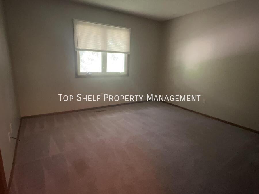 1025 6th St Nw - Photo 6 of 11