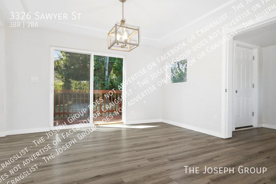 3326 Sawyer St - Photo 5 of 23