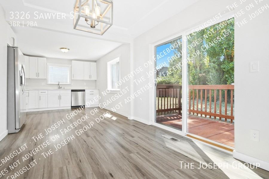 3326 Sawyer St - Photo 6 of 23