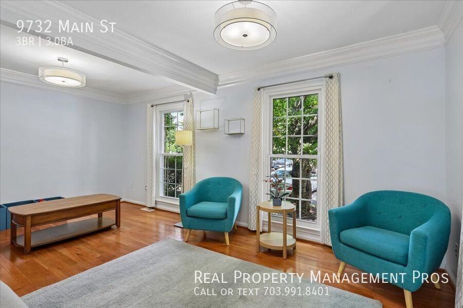 9732 Main St - Photo 5 of 50