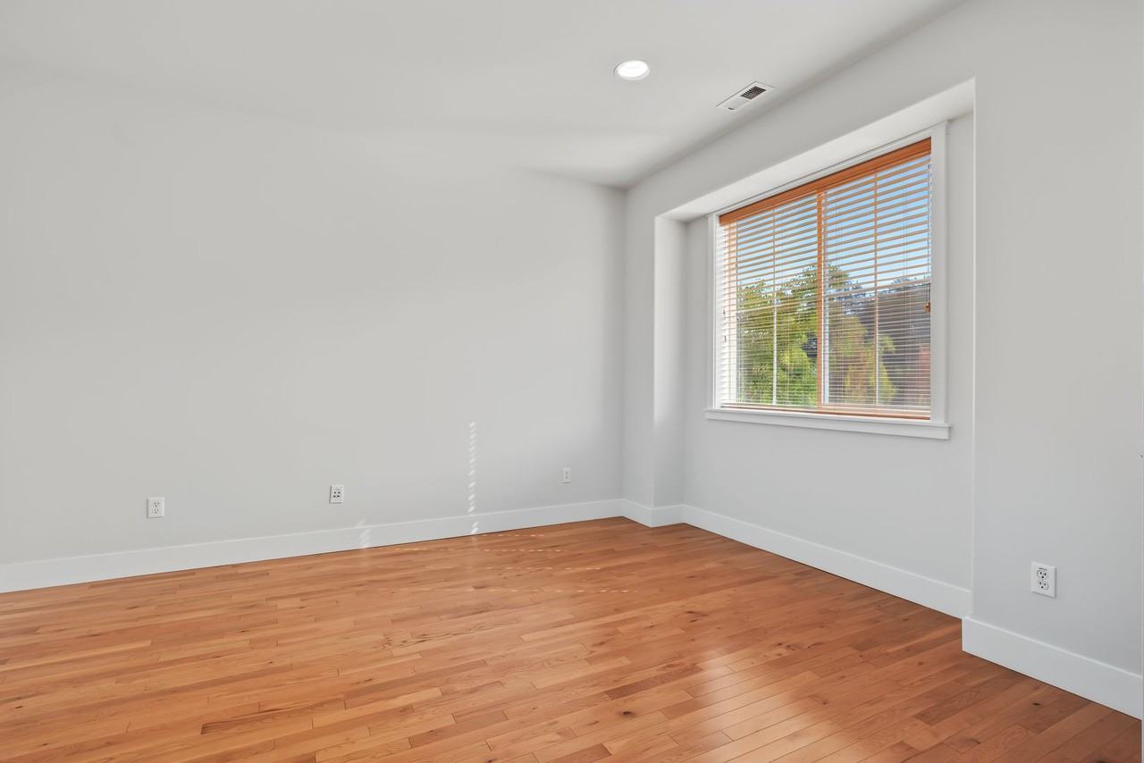 1874 Miller Dr - Photo 4 of 41