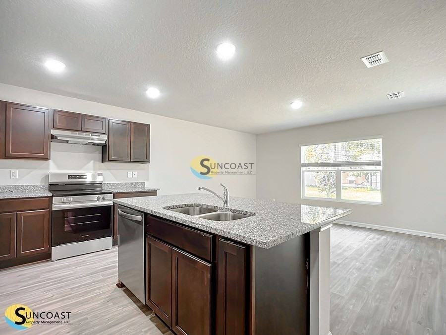 36 Wood Amber Ln #B - Photo 3 of 19
