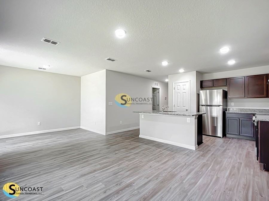 36 Wood Amber Ln #B - Photo 4 of 19