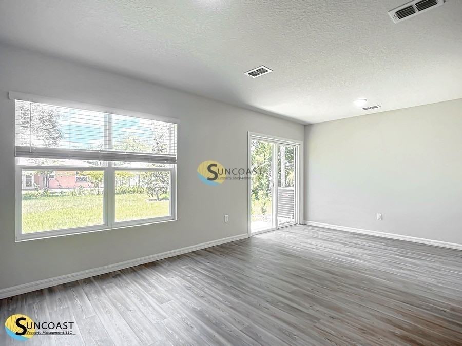 36 Wood Amber Ln #B - Photo 5 of 19
