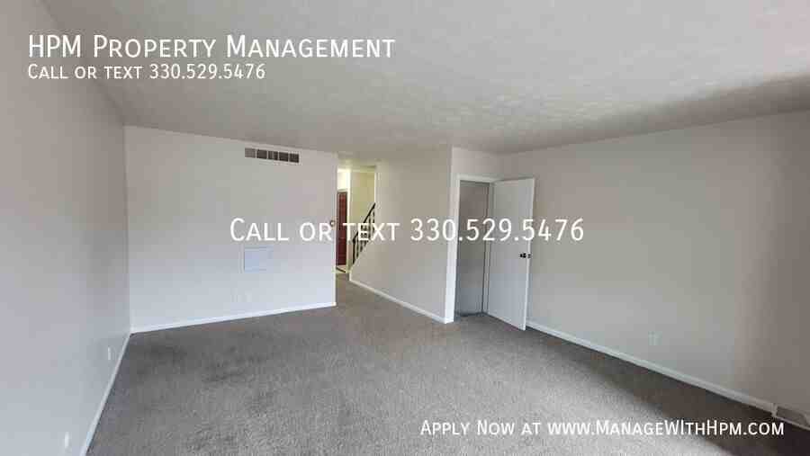 208 Northwest Ave #C - Photo 4 of 22