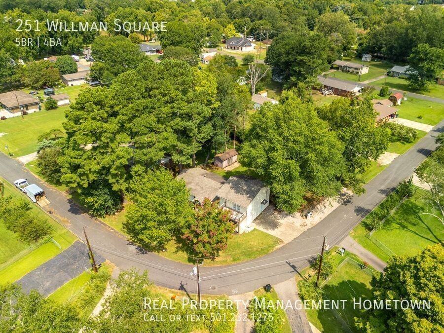 251 Willman Sq - Photo 3 of 49