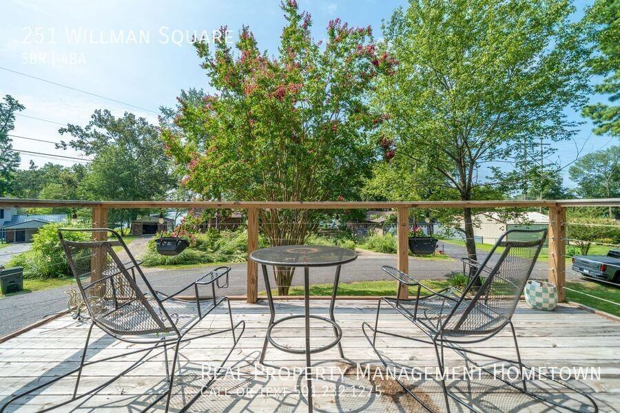 251 Willman Sq - Photo 6 of 49