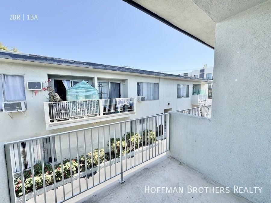 4338 Berryman Ave #8 - Photo 3 of 15