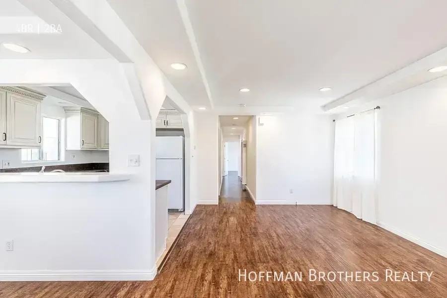 1552 S Cochran Ave - Photo 6 of 12