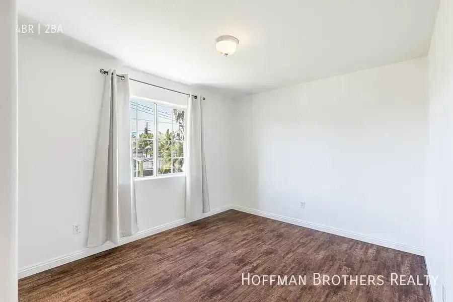 1552 S Cochran Ave - Photo 7 of 12