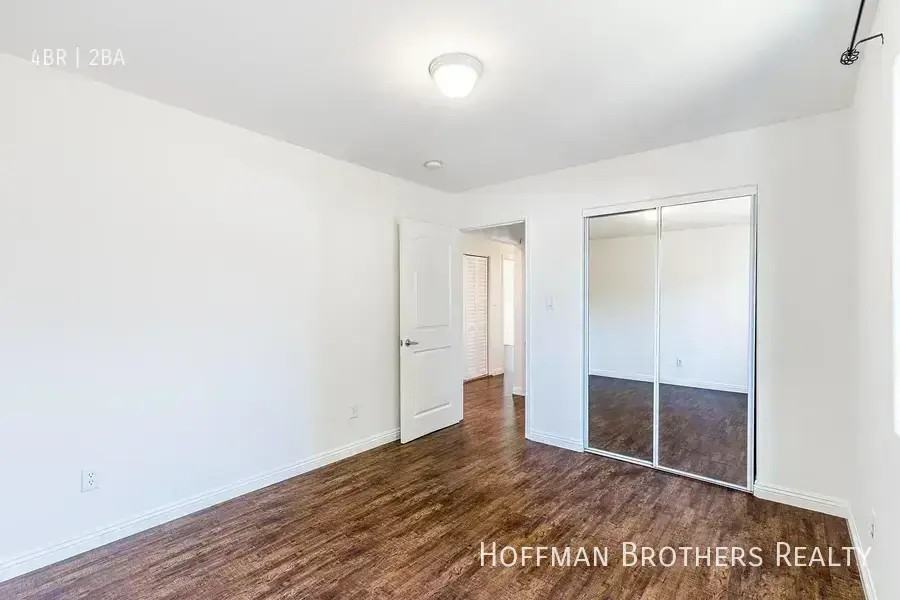1552 S Cochran Ave - Photo 5 of 12