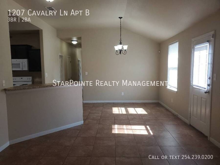 1207 Cavalry Ln Apt B - Photo 6 of 9