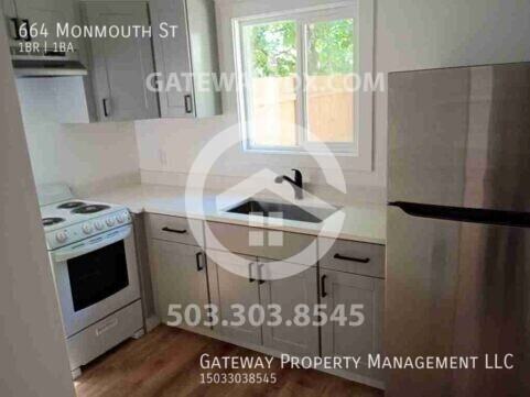 664 Monmouth St - Photo 7 of 13