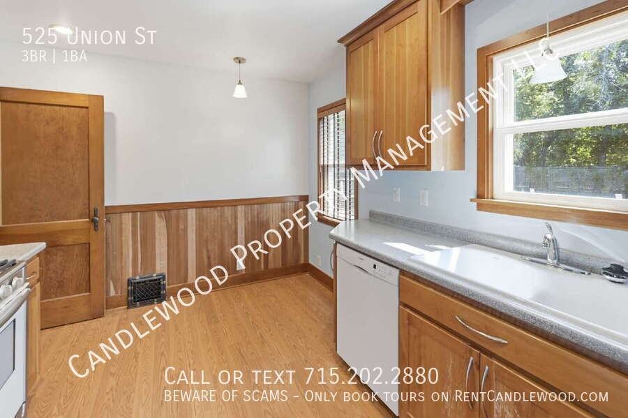 525 Union St - Photo 4 of 19