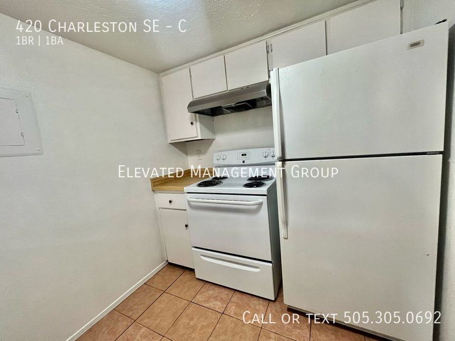 420 Charleston St Se #C - Photo 2 of 8